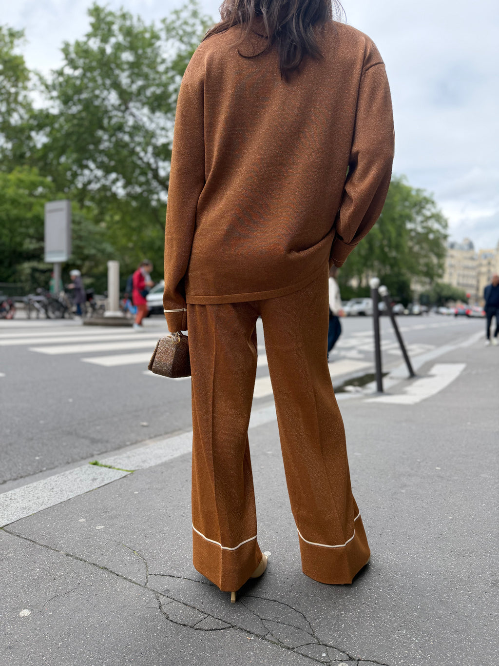 Pantalon large brillant