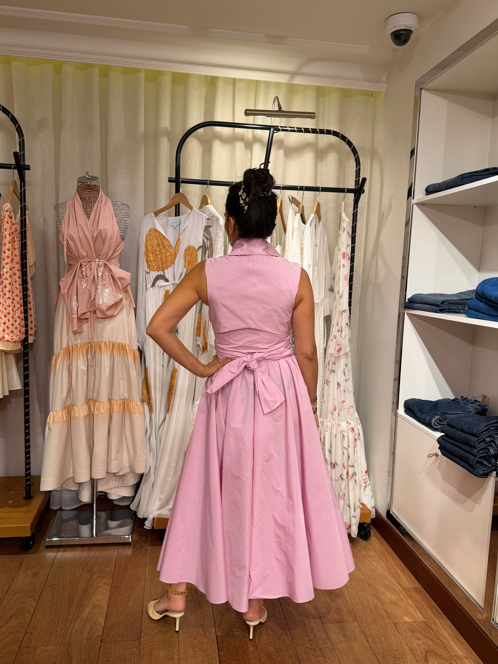 Robe évasée dos nu